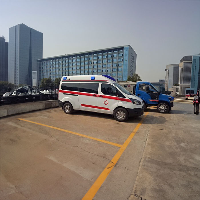 北京租赁私人救护车联系电话