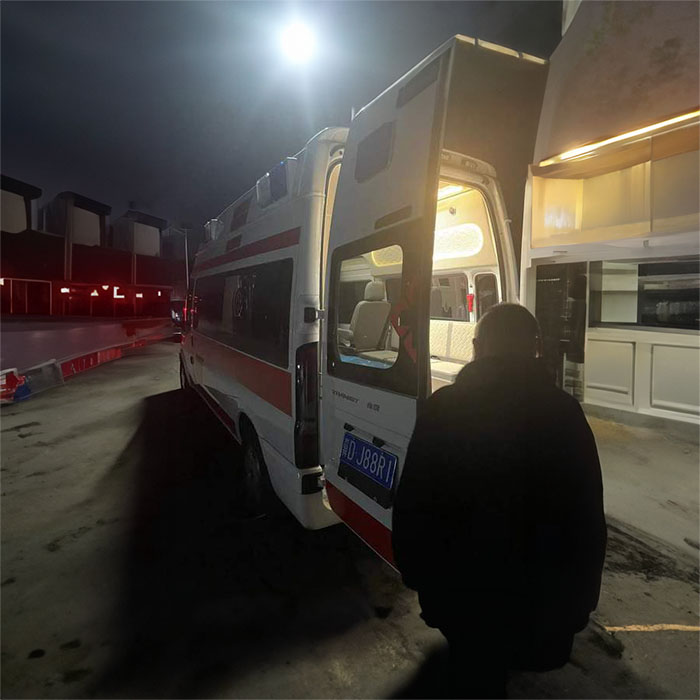 北京租赁私人救护车联系电话